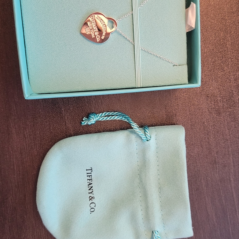 Authentic Tiffany & Co Heart Tag Necklace 18"